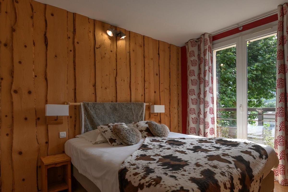 Logis Hotel Restaurant Le Castel Fleuri Saint-Jean-en-Royans Εξωτερικό φωτογραφία