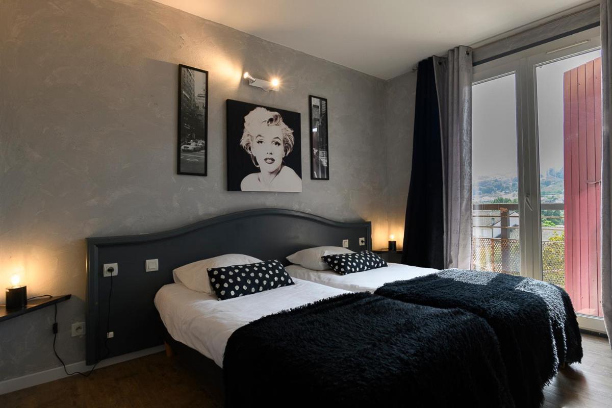Logis Hotel Restaurant Le Castel Fleuri Saint-Jean-en-Royans Εξωτερικό φωτογραφία