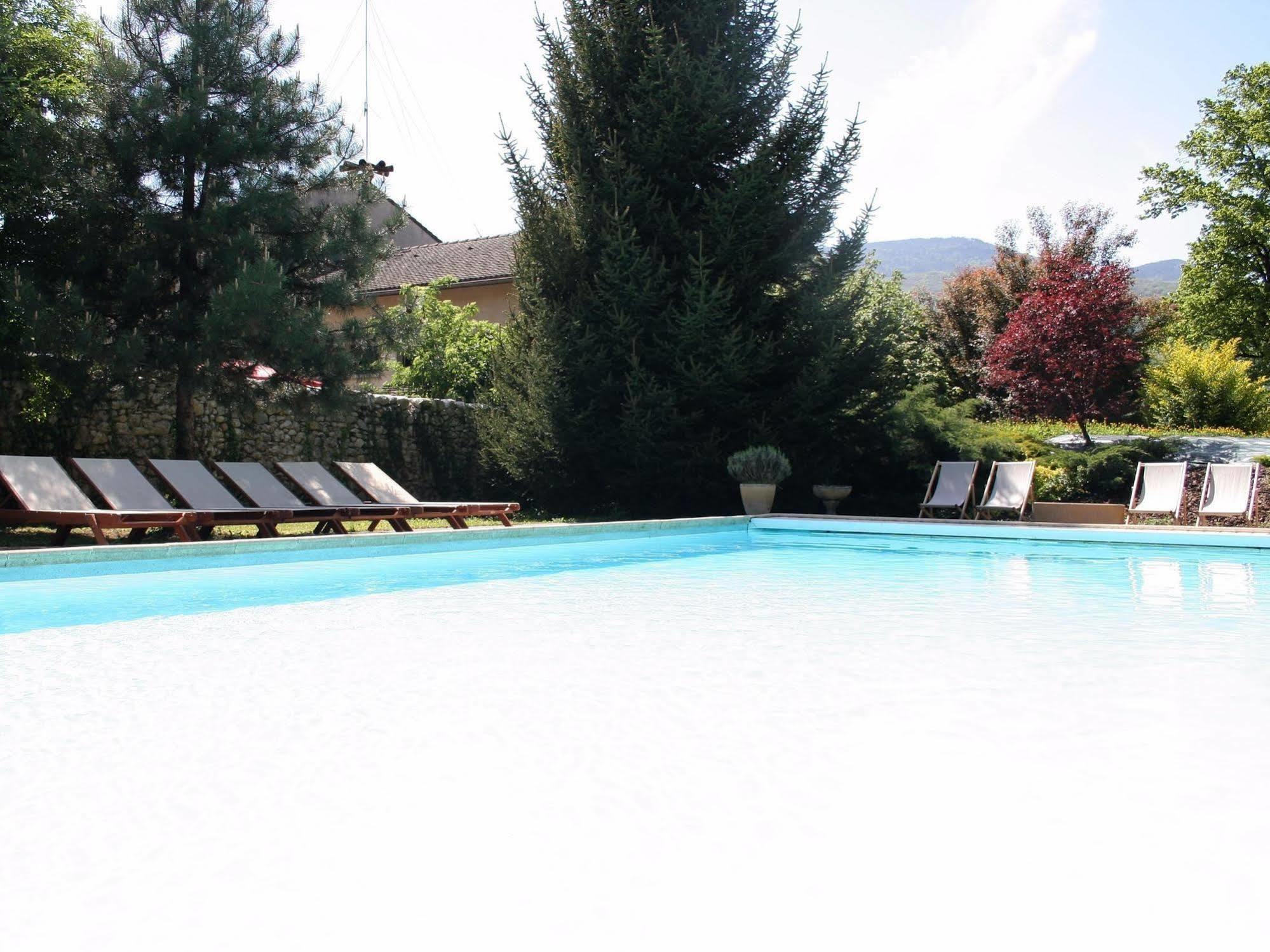 Logis Hotel Restaurant Le Castel Fleuri Saint-Jean-en-Royans Εξωτερικό φωτογραφία