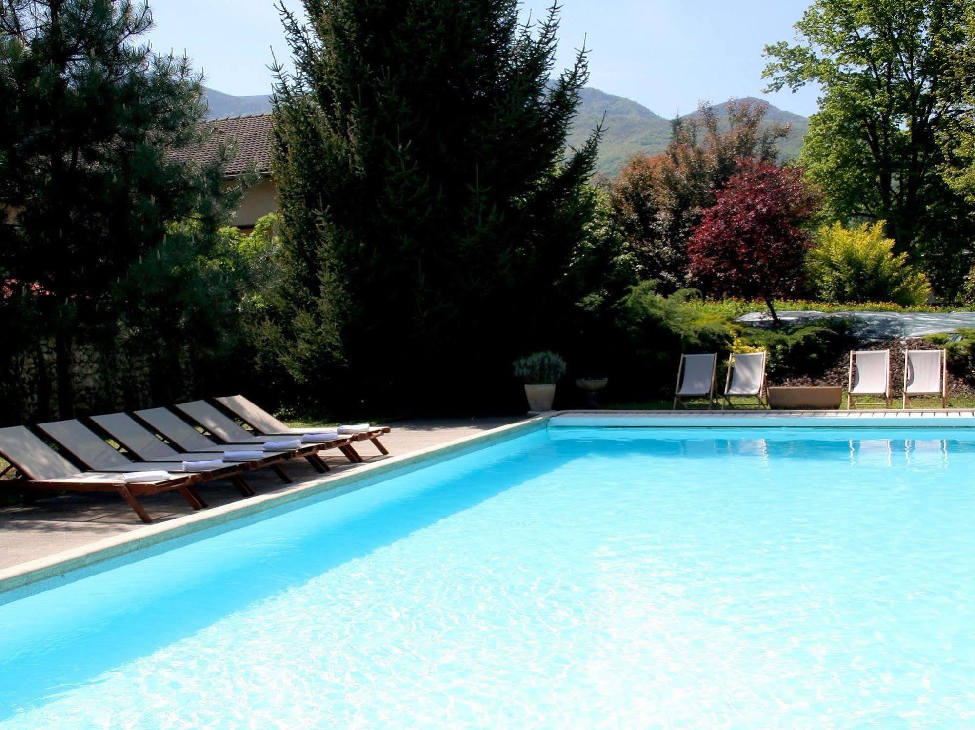 Logis Hotel Restaurant Le Castel Fleuri Saint-Jean-en-Royans Εξωτερικό φωτογραφία