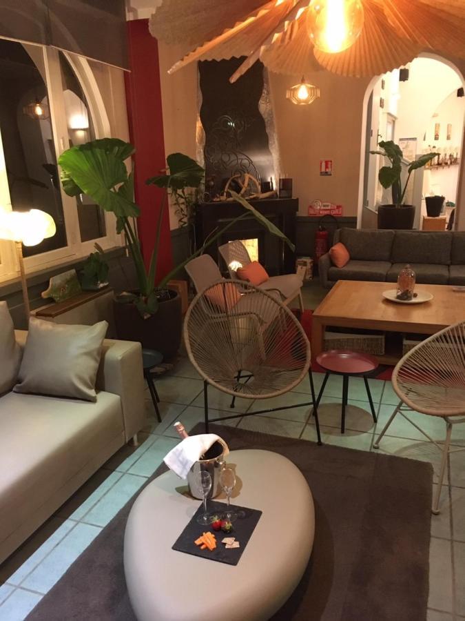 Logis Hotel Restaurant Le Castel Fleuri Saint-Jean-en-Royans Εξωτερικό φωτογραφία